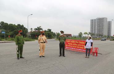 Công an thành phố Hà Tĩnh đảm bảo an ninh trật tự trong chống dịch Covid-19