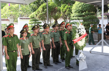 Đoàn Thanh niên Công an tỉnh: Nhiều hoạt động tri ân kỷ niệm 73 năm ngày Thương binh, liệt sĩ