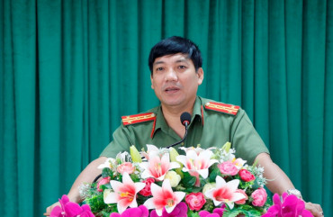 Đồng chí Đại tá Lê Khắc Thuyết, Giám đốc Công an tỉnh làm việc với Công an huyện Kỳ Anh