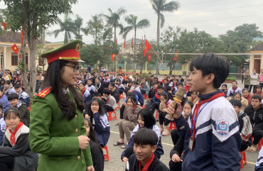 Công an Can Lộc: Tuyên truyền pháp luật cho hơn 10.000 học sinh, Đoàn viên thanh niên