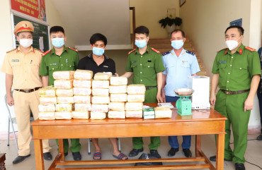 Công an Hà Tĩnh: Bắt đối tượng vận chuyển 31kg ma túy, 12 ngàn viên hồng phiến