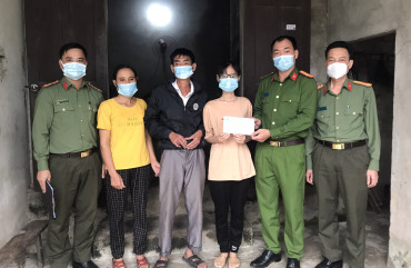 Công an huyện Can Lộc chắp cánh ước mơ trở thành bác sỹ cho nữ sinh nghèo