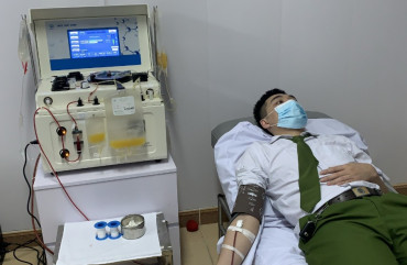 Đoàn viên Công an TP Hà Tĩnh hiến máu cứu bệnh nhân cấp cứu