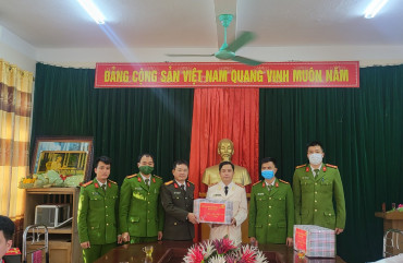 Đại tá Phạm Thanh Phương chúc Tết Công an các xã trên địa bàn huyện Can Lộc