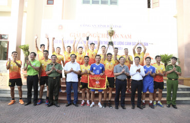 Bế mạc giải bóng chuyền nam Công an tỉnh Hà Tĩnh năm 2022