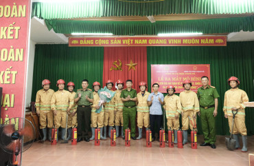 Ra mắt mô hình "Tổ liên gia an toàn về PCCC" và “Điểm chữa cháy công cộng” tại thị trấn Thạch Hà