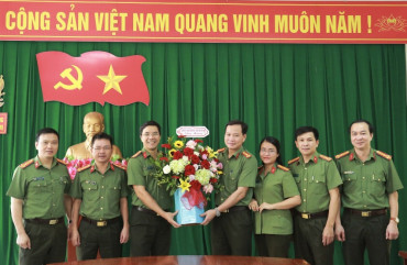 Xây dựng đội ngũ làm công tác Đảng, công tác chính trị Công an tỉnh Hà Tĩnh thực sự trong sạch, vững mạnh, hiện đại, đáp ứng yêu cầu nhiệm vụ trong tình hình mới