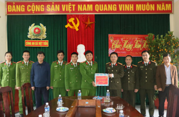Đại tá Phạm Thanh Phương chúc Tết Công an các xã trên địa bàn huyện Thạch Hà