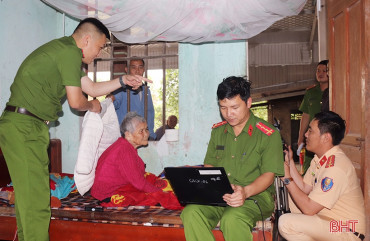 Hà Tĩnh: Hành trình trở thành tỉnh thứ 2 cả nước hoàn thành cấp căn cước công dân