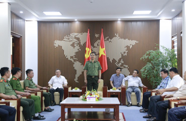 Thắt chặt mối quan hệ Việt - Lào