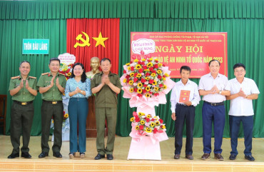 Sôi nổi ngày hội Toàn dân bảo vệ ANTQ tại Thôn Bàu Láng, xã Thạch Đài