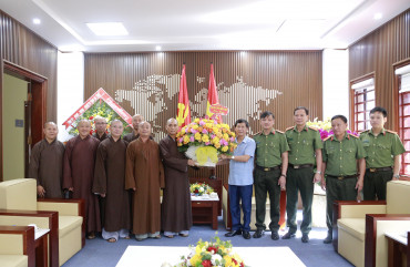 Ban Trị sự Phật giáo tỉnh  và các đơn vị chúc mừng Ngày truyền thống lực lượng CAND