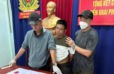 238 Hương Khê: Xuyên lễ bắt giữ 2 đối tượng tàng trữ, mua bán trái phép ma túy, thu giữ 3.100 viên ma túy