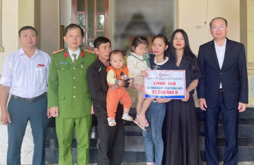 Bạn đọc báo VietNamnet hỗ trợ gia đình Đại úy Trần Trung Hiếu hy sinh khi làm nhiệm vụ