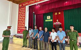 Khởi tố 6 đối tượng đánh bạc