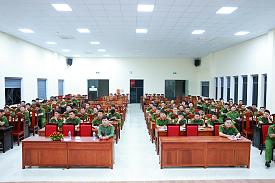 Bồi đắp bản lĩnh chính trị, vững vàng trước mọi thử thách