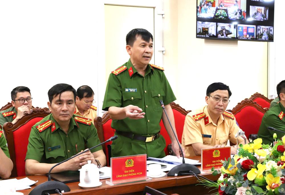 Deion: https://congan.hatinh.gov.vn/storage/photos/680c5f05d9ef4.jpg