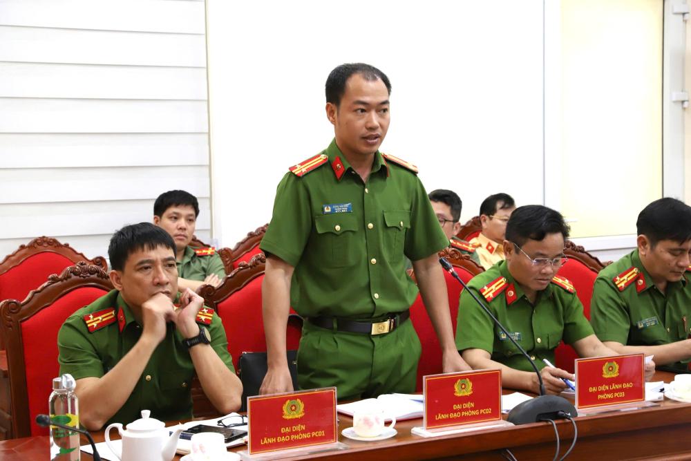 Deion: https://congan.hatinh.gov.vn/storage/photos/680c5f1ce3c5d.jpg