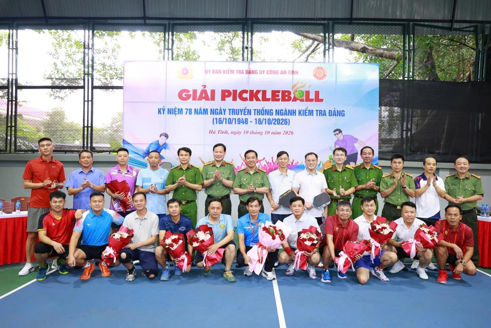 6acc44e517c80.jpg